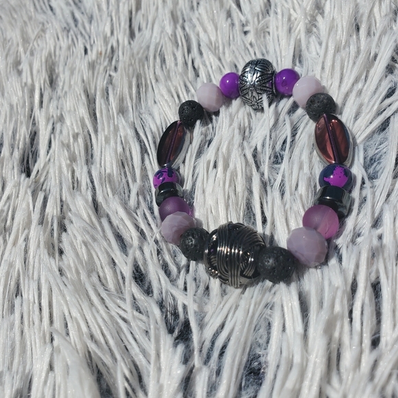 Beautiful handmade glass and stone beaded bracelet - Picture 2 of 4